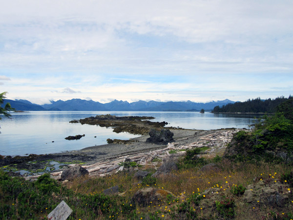 Beautiful hot springs island / Gandll K'in Gwaay.yaay. Photo from June 2016 by the crew of Swell.